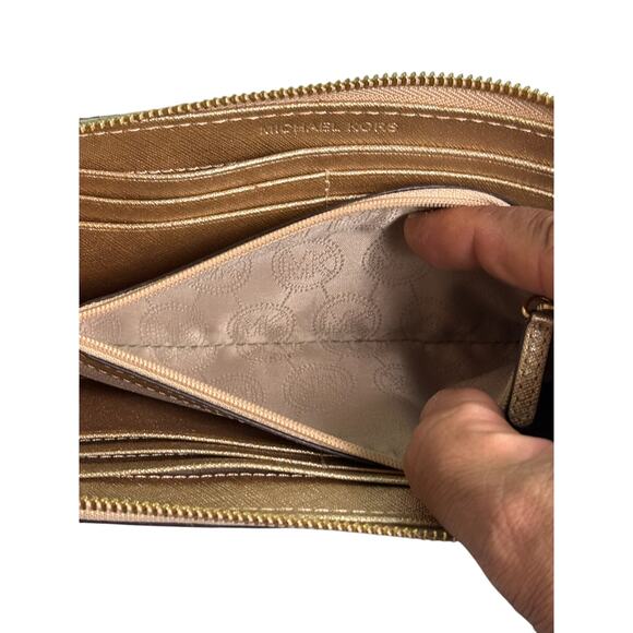 MICHAEL Michael Kors Jet Set Travel Metallic Leather Wallet*Gorgeous*Like new - Picture 6 of 11